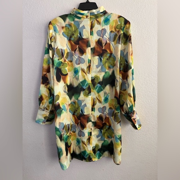 🆕Eloquii Satin Yellow and Green Sheath Dress with Bishop Sleeves 16🆕 - Picture 4 of 15